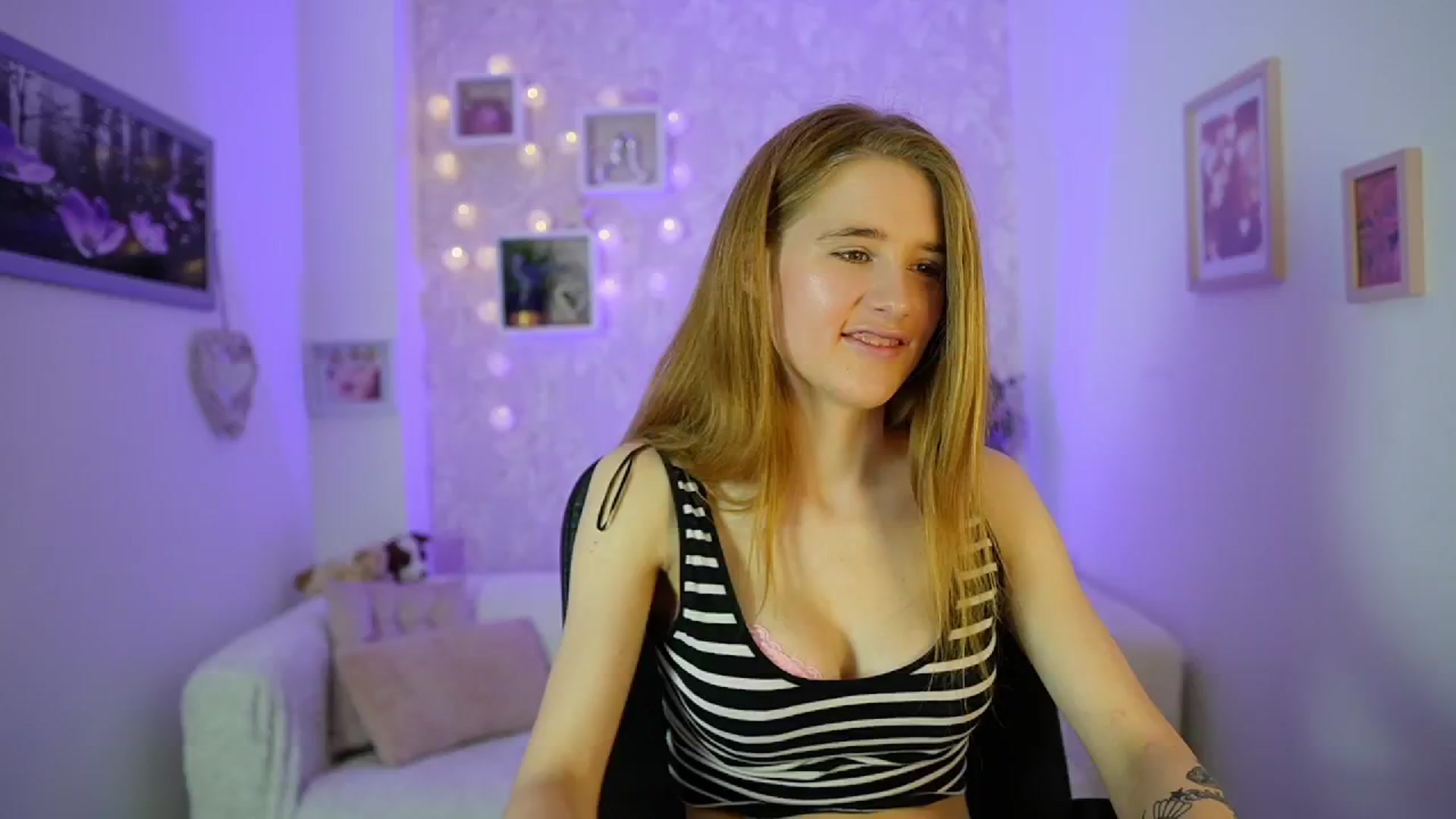 Gallery image thumbnail from Monika_Dee's myfreecams stream on, 06/17/2024, 13:55 image 5 of 20