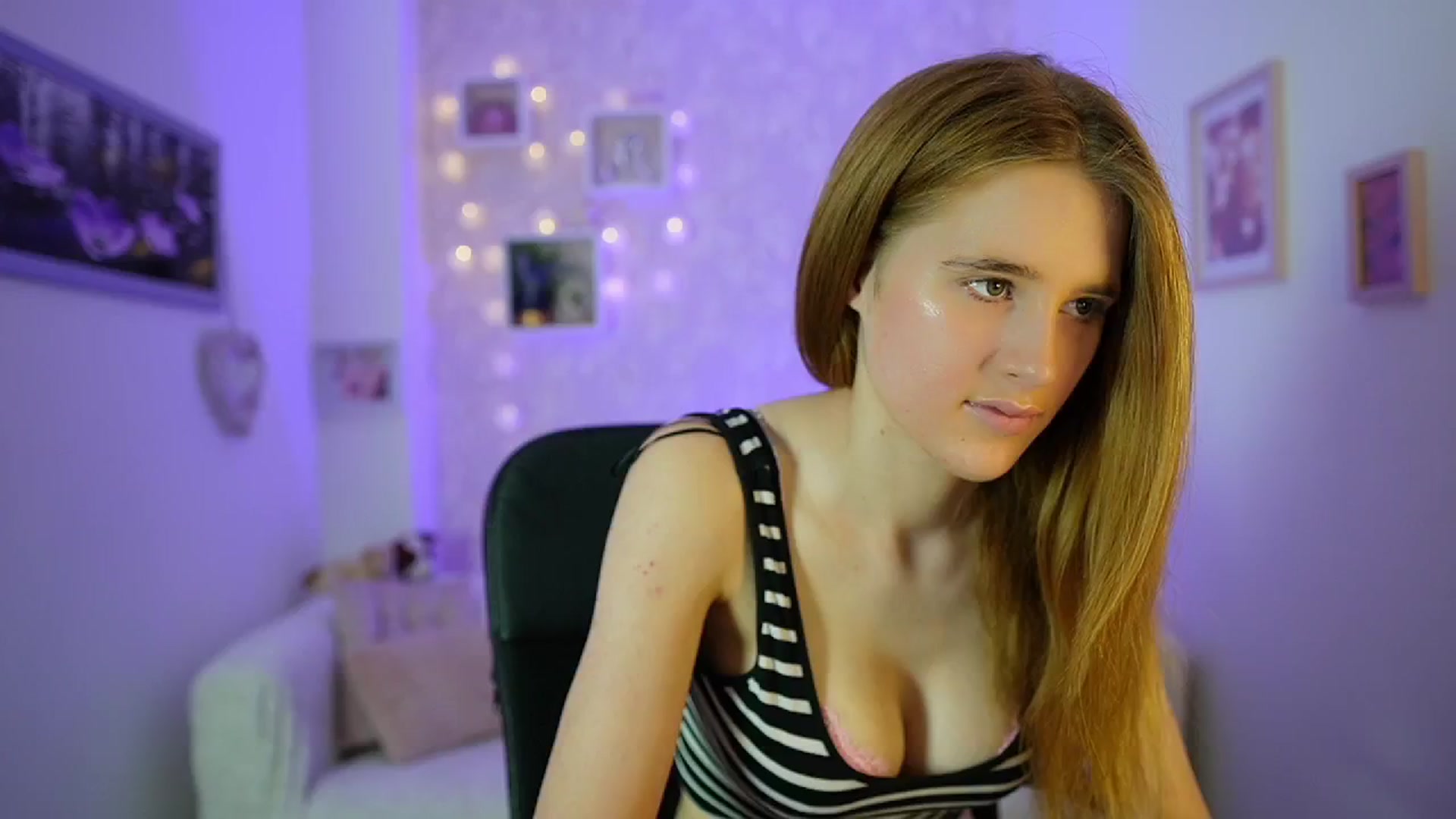 Gallery image thumbnail from Monika_Dee's myfreecams stream on, 06/17/2024, 13:55 image 17 of 20