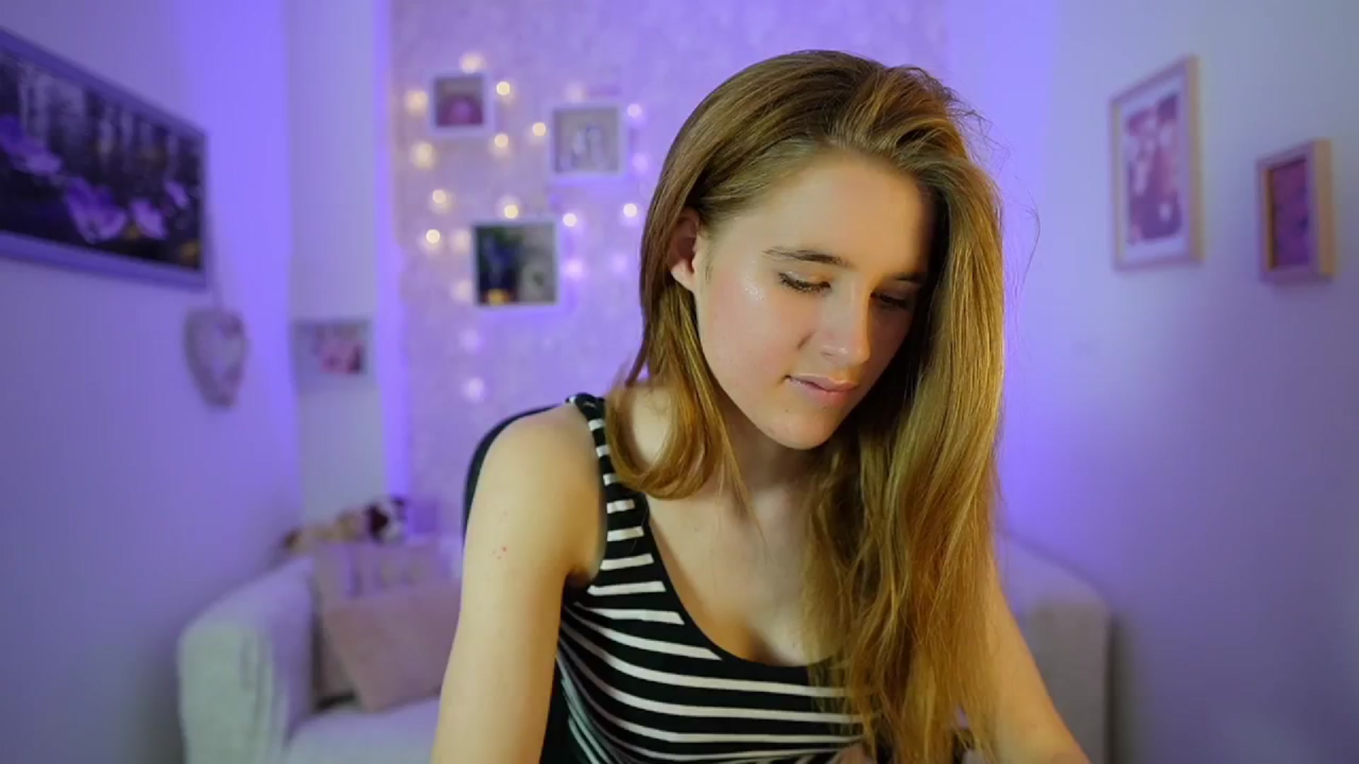 Gallery image thumbnail from Monika_Dee's myfreecams stream on, 06/17/2024, 14:45 image 7 of 20