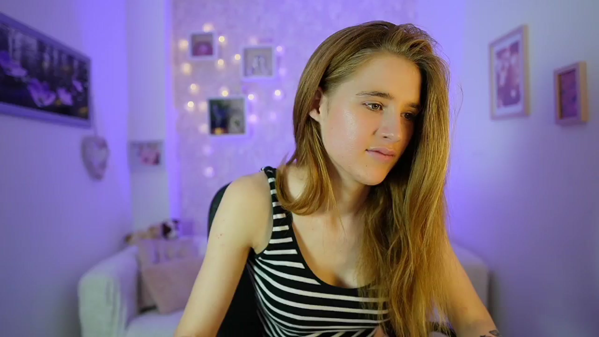 Gallery image thumbnail from Monika_Dee's myfreecams stream on, 06/17/2024, 14:45 image 9 of 20