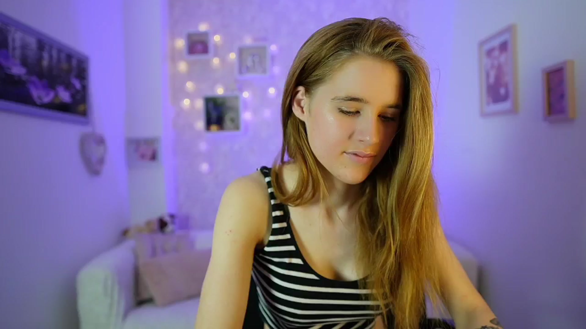 Gallery image thumbnail from Monika_Dee's myfreecams stream on, 06/17/2024, 14:45 image 4 of 20