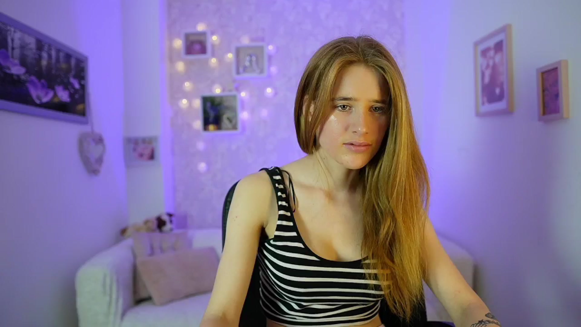 Gallery image thumbnail from Monika_Dee's myfreecams stream on, 06/17/2024, 15:16 image 12 of 20