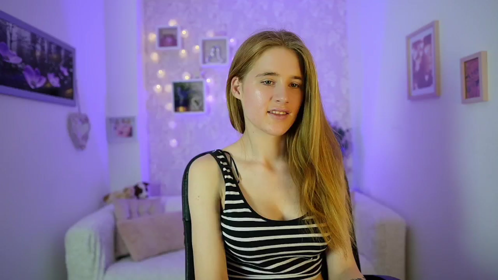 Gallery image thumbnail from Monika_Dee's myfreecams stream on, 06/17/2024, 15:16 image 11 of 20