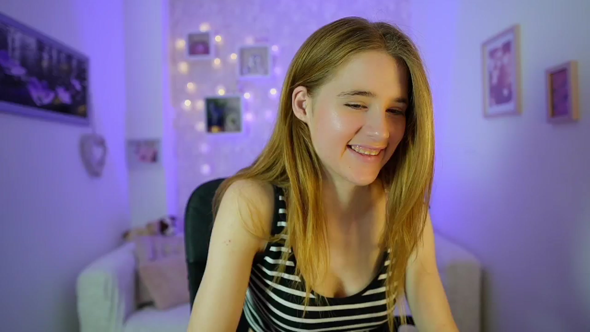 Gallery image thumbnail from Monika_Dee's myfreecams stream on, 06/17/2024, 16:07 image 2 of 20