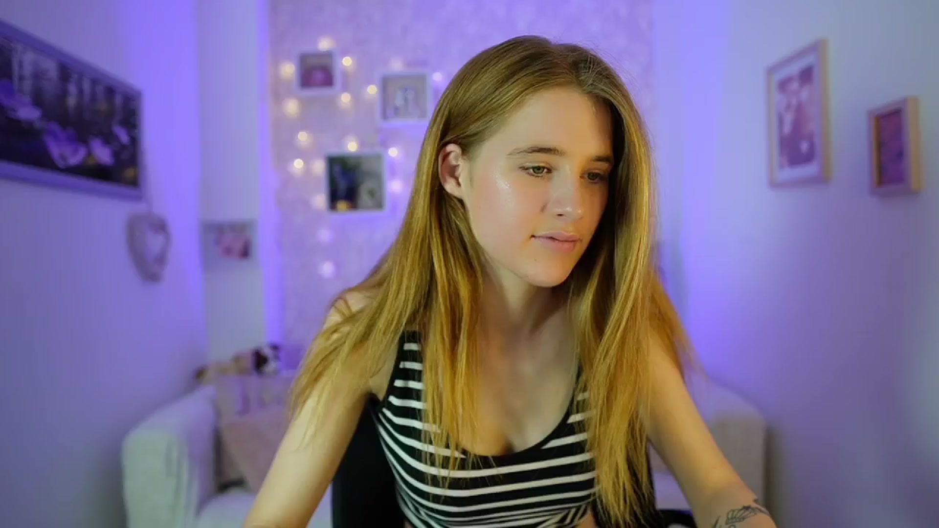 Gallery image thumbnail from Monika_Dee's myfreecams stream on, 06/17/2024, 16:07 image 4 of 20