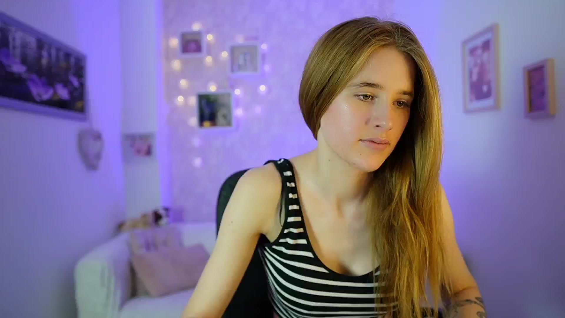 Gallery image thumbnail from Monika_Dee's myfreecams stream on, 06/17/2024, 17:05 image 1 of 20