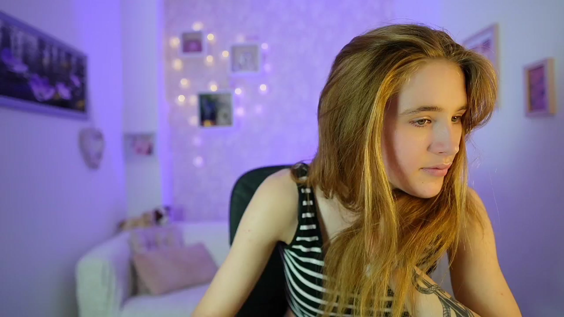 Gallery image thumbnail from Monika_Dee's myfreecams stream on, 06/17/2024, 17:05 image 8 of 20