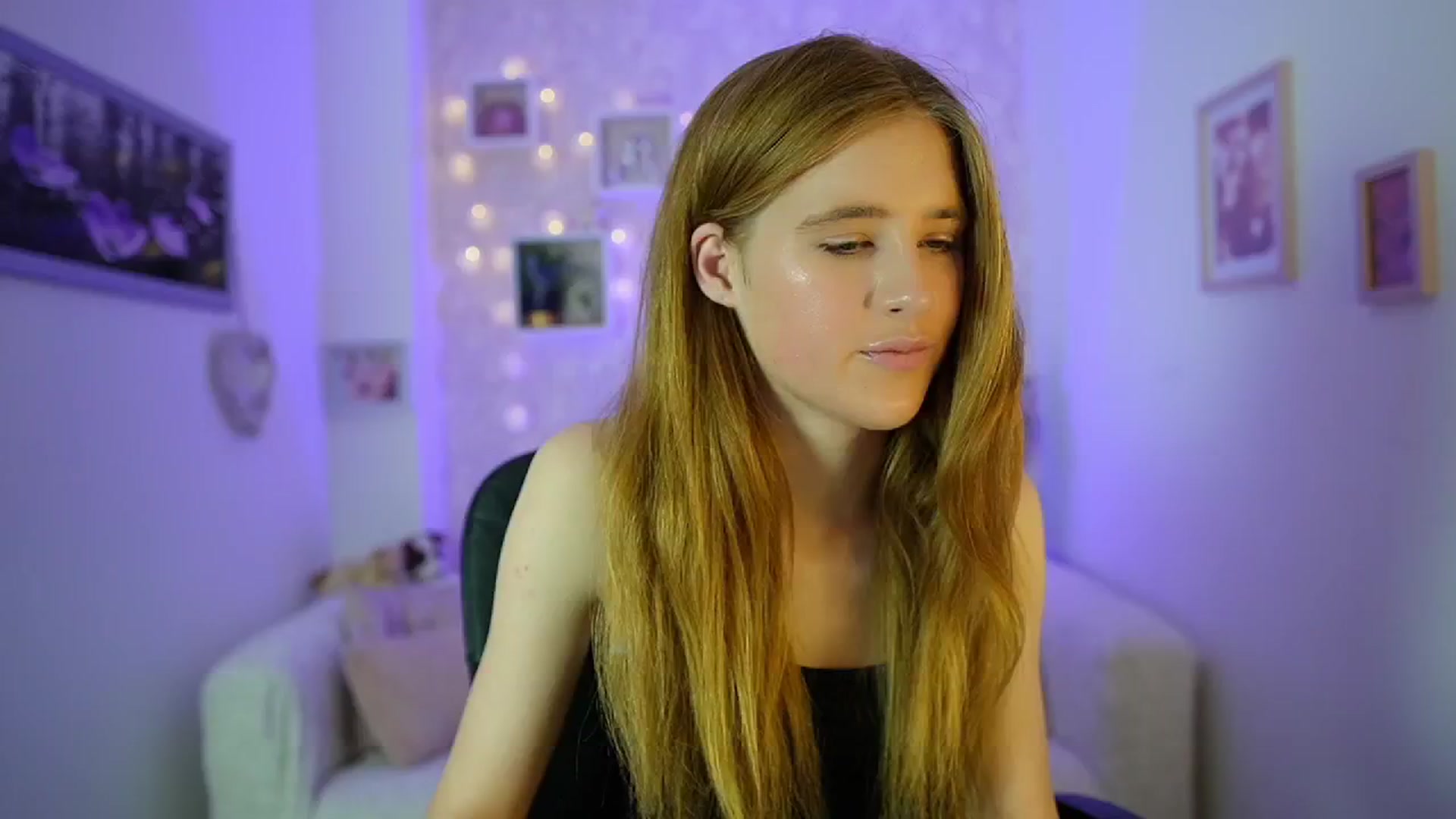 Gallery image thumbnail from Monika_Dee's myfreecams stream on, 06/18/2024, 14:14 image 17 of 20