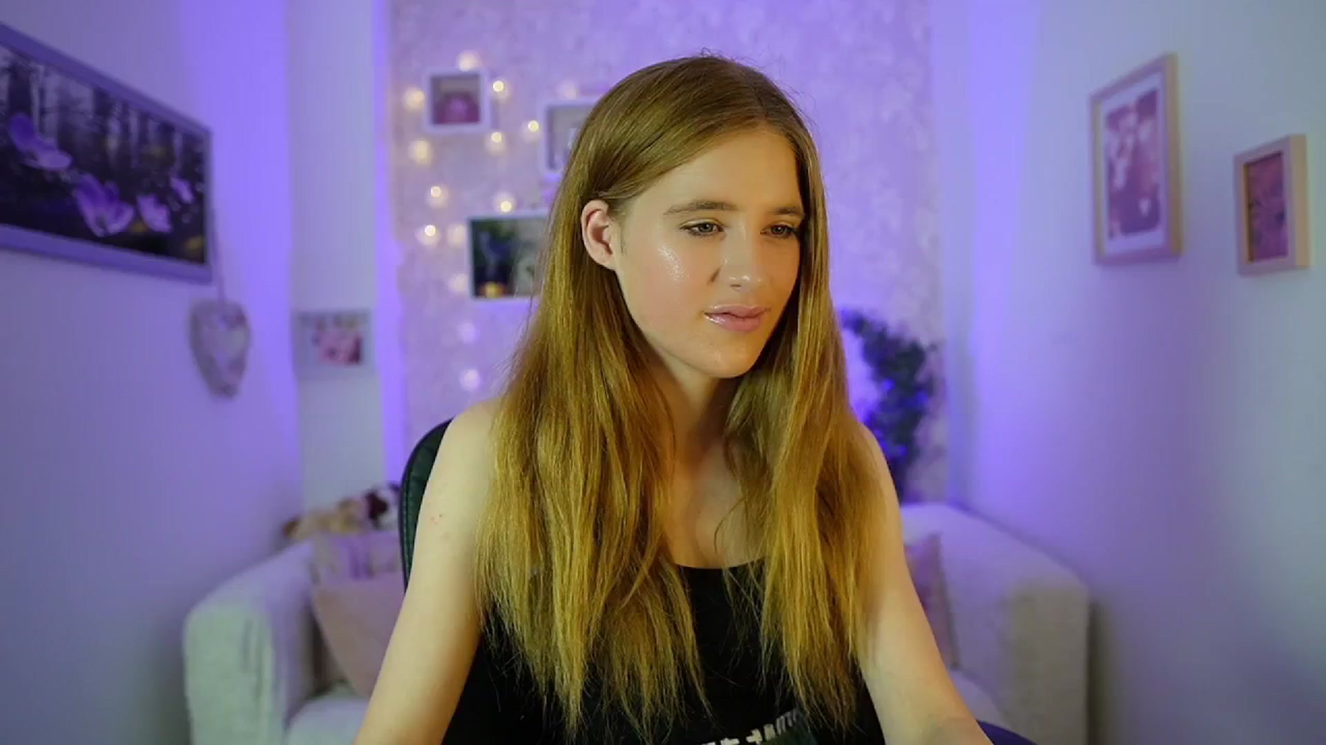 Gallery image thumbnail from Monika_Dee's myfreecams stream on, 06/18/2024, 14:14 image 3 of 20