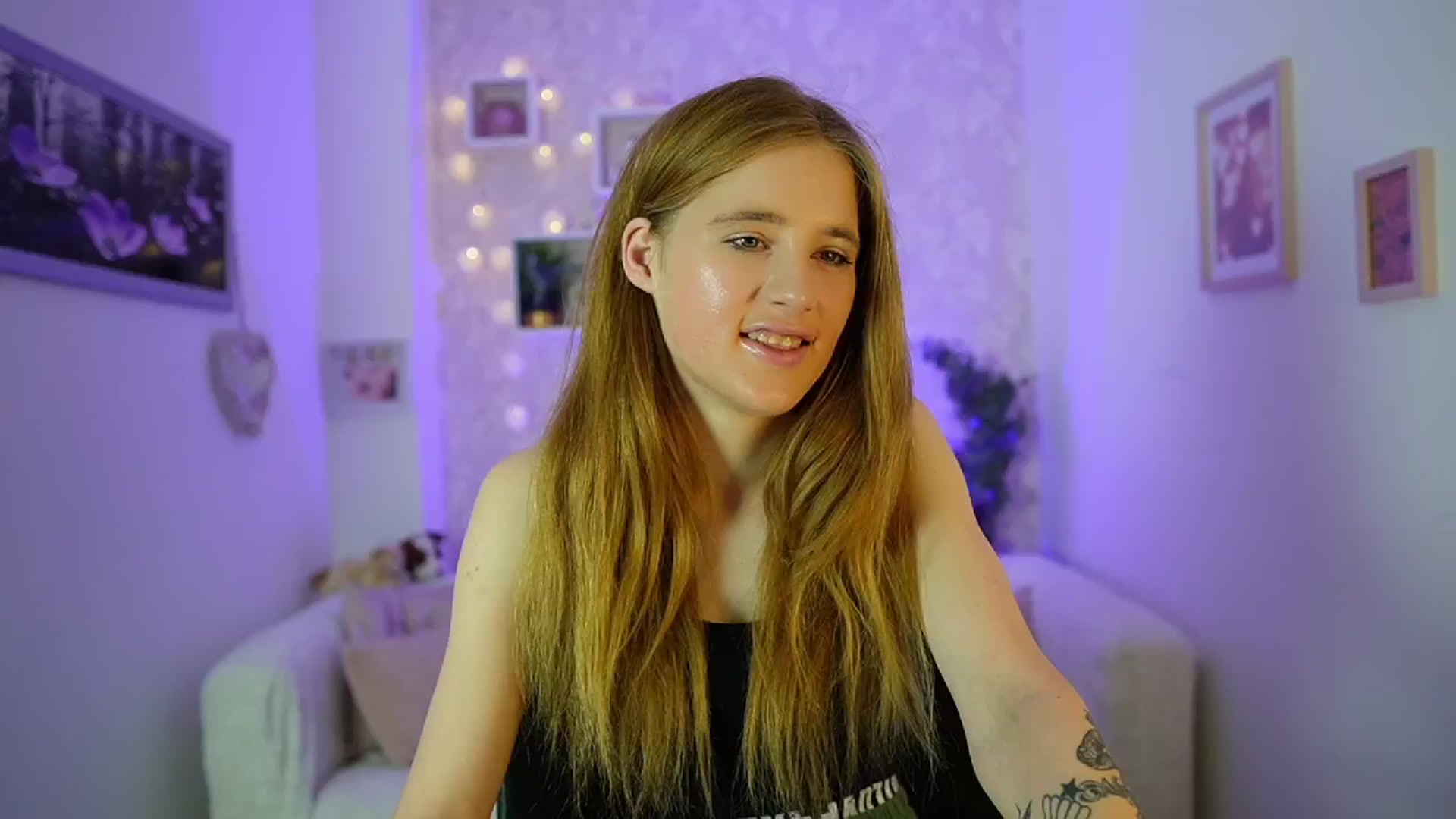 Gallery image thumbnail from Monika_Dee's myfreecams stream on, 06/18/2024, 14:14 image 1 of 20