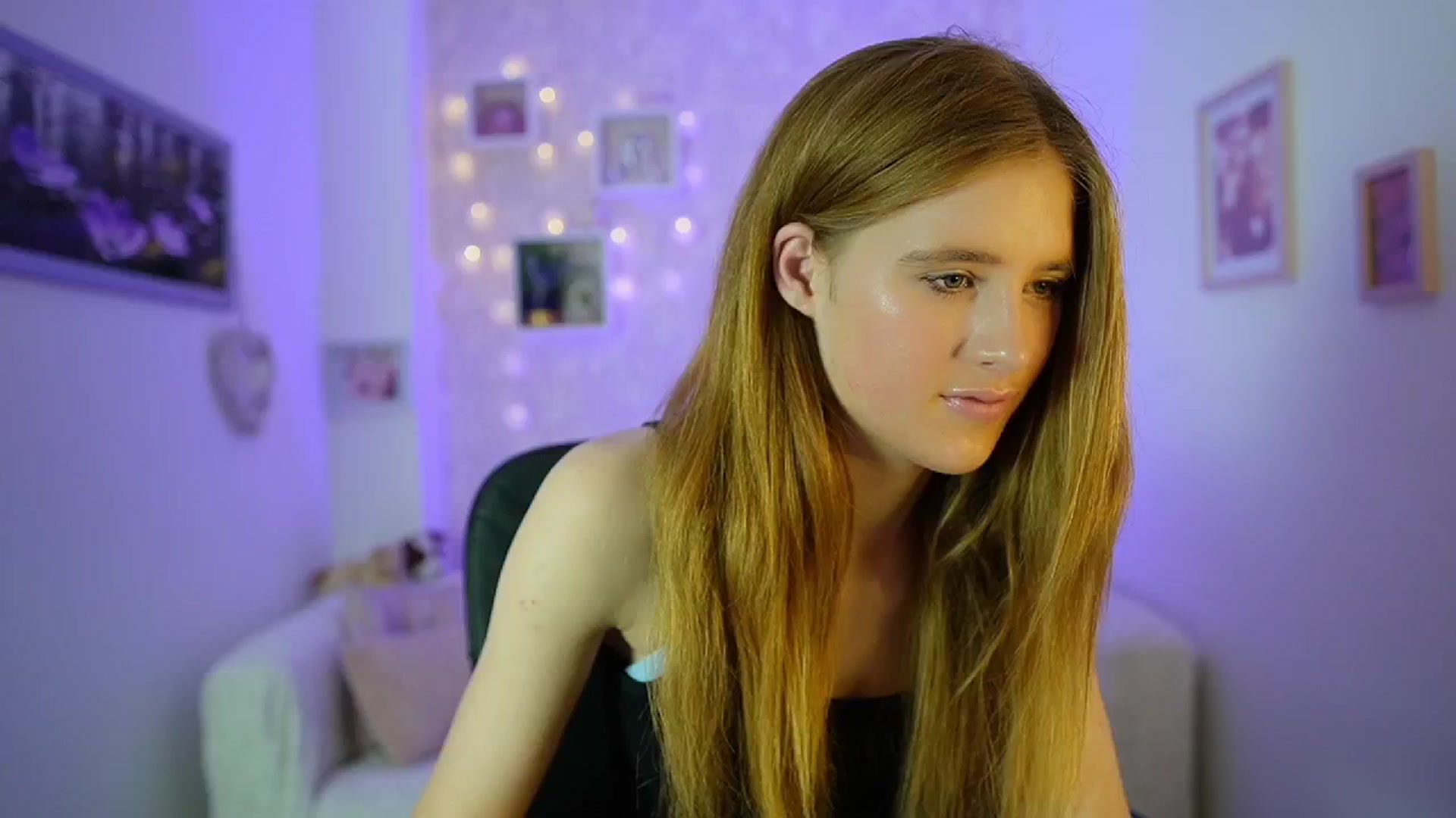 Gallery image thumbnail from Monika_Dee's myfreecams stream on, 06/18/2024, 14:14 image 11 of 20