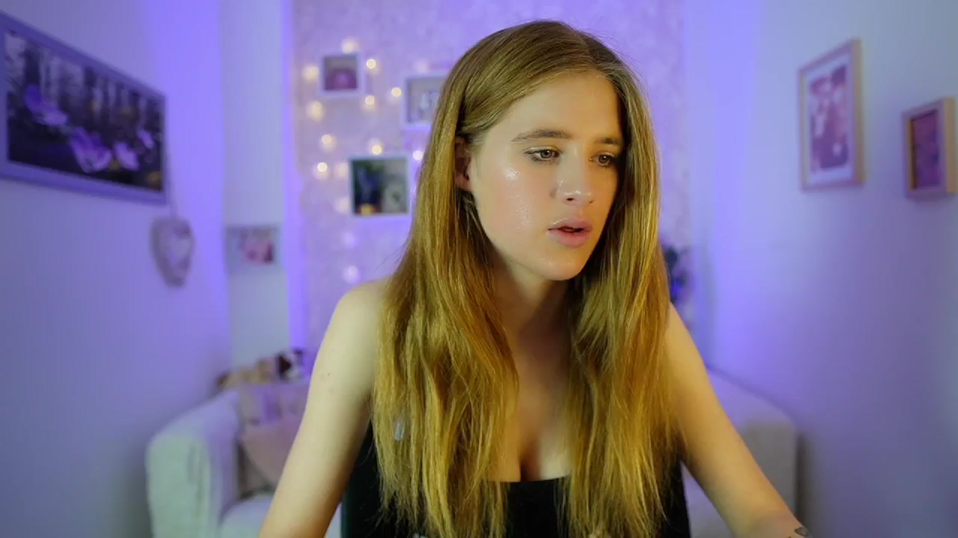 Gallery image thumbnail from Monika_Dee's myfreecams stream on, 06/18/2024, 16:36 image 11 of 20