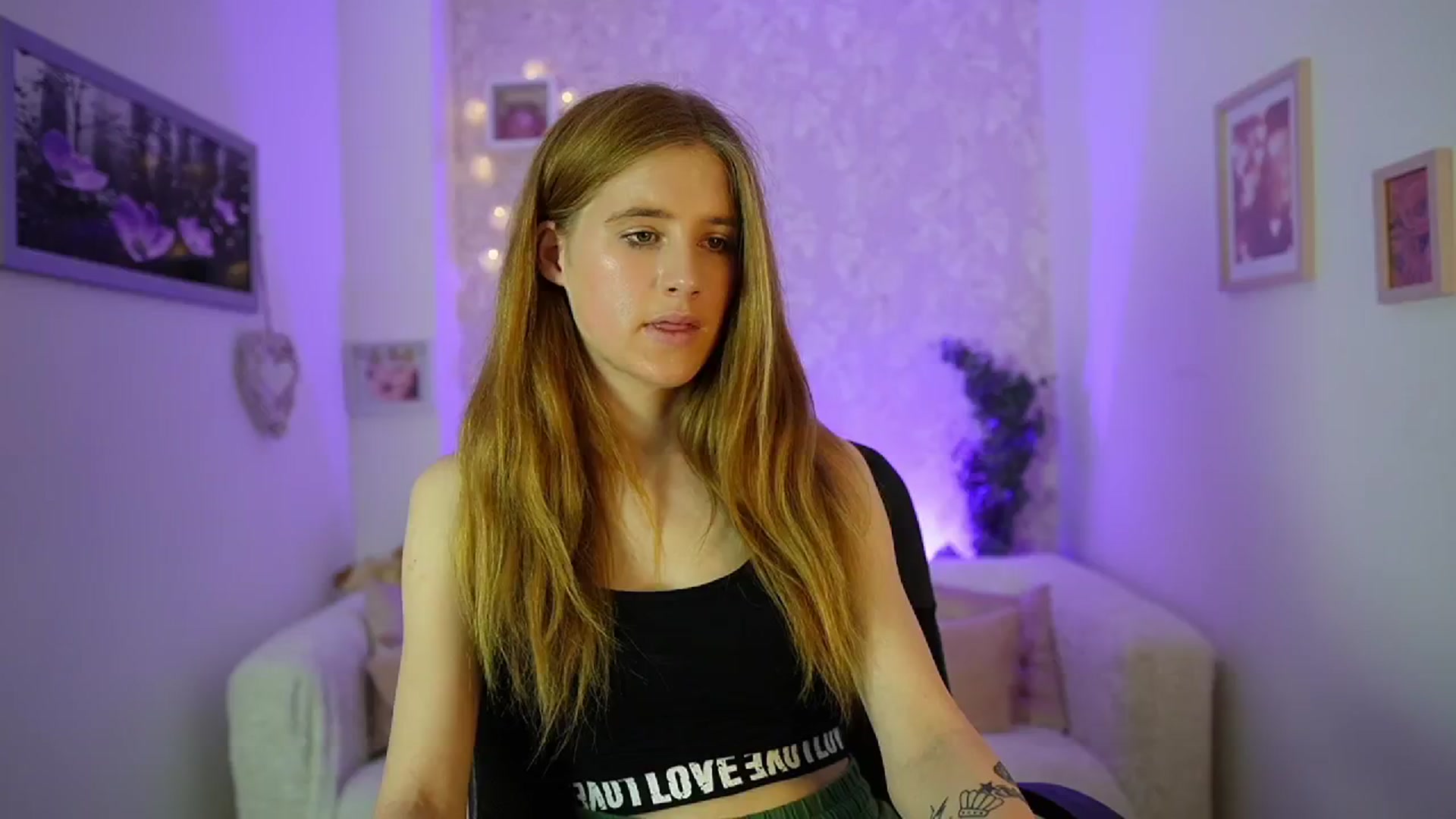 Gallery image thumbnail from Monika_Dee's myfreecams stream on, 06/18/2024, 17:44 image 15 of 20