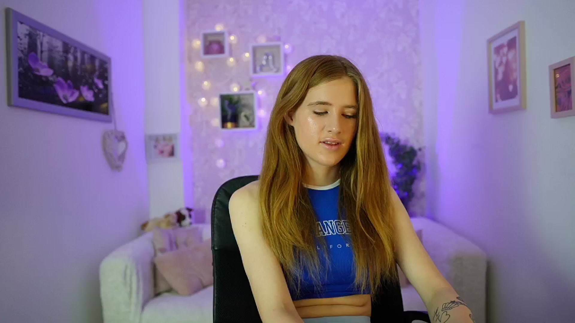 Gallery image thumbnail from Monika_Dee's myfreecams stream on, 06/19/2024, 14:21 image 1 of 20