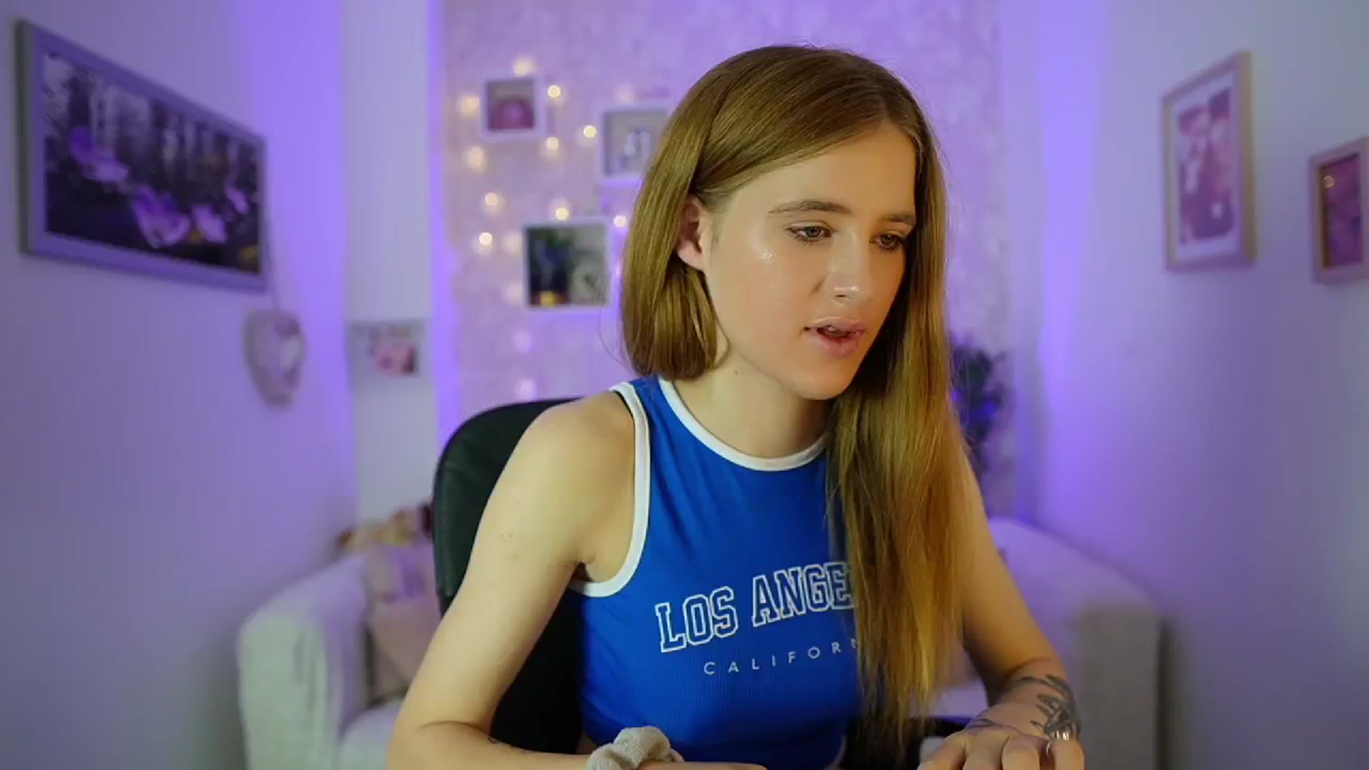 Gallery image thumbnail from Monika_Dee's myfreecams stream on, 06/19/2024, 14:21 image 19 of 20