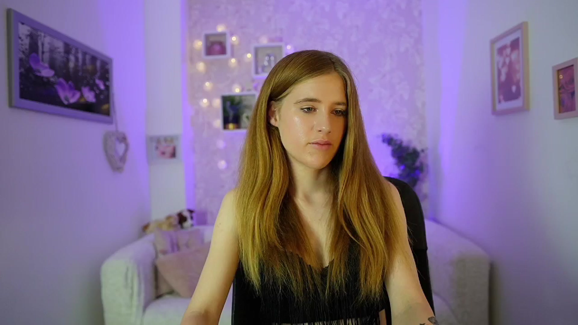 Gallery image thumbnail from Monika_Dee's myfreecams stream on, 06/19/2024, 15:43 image 9 of 20