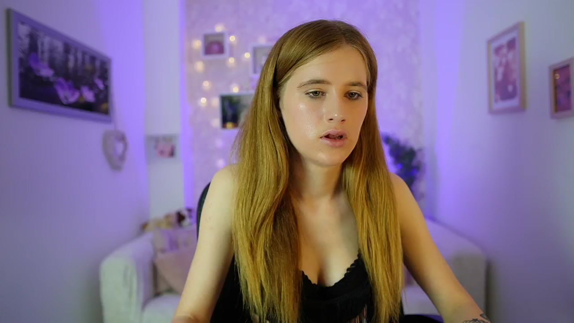 Gallery image thumbnail from Monika_Dee's myfreecams stream on, 06/19/2024, 15:43 image 17 of 20