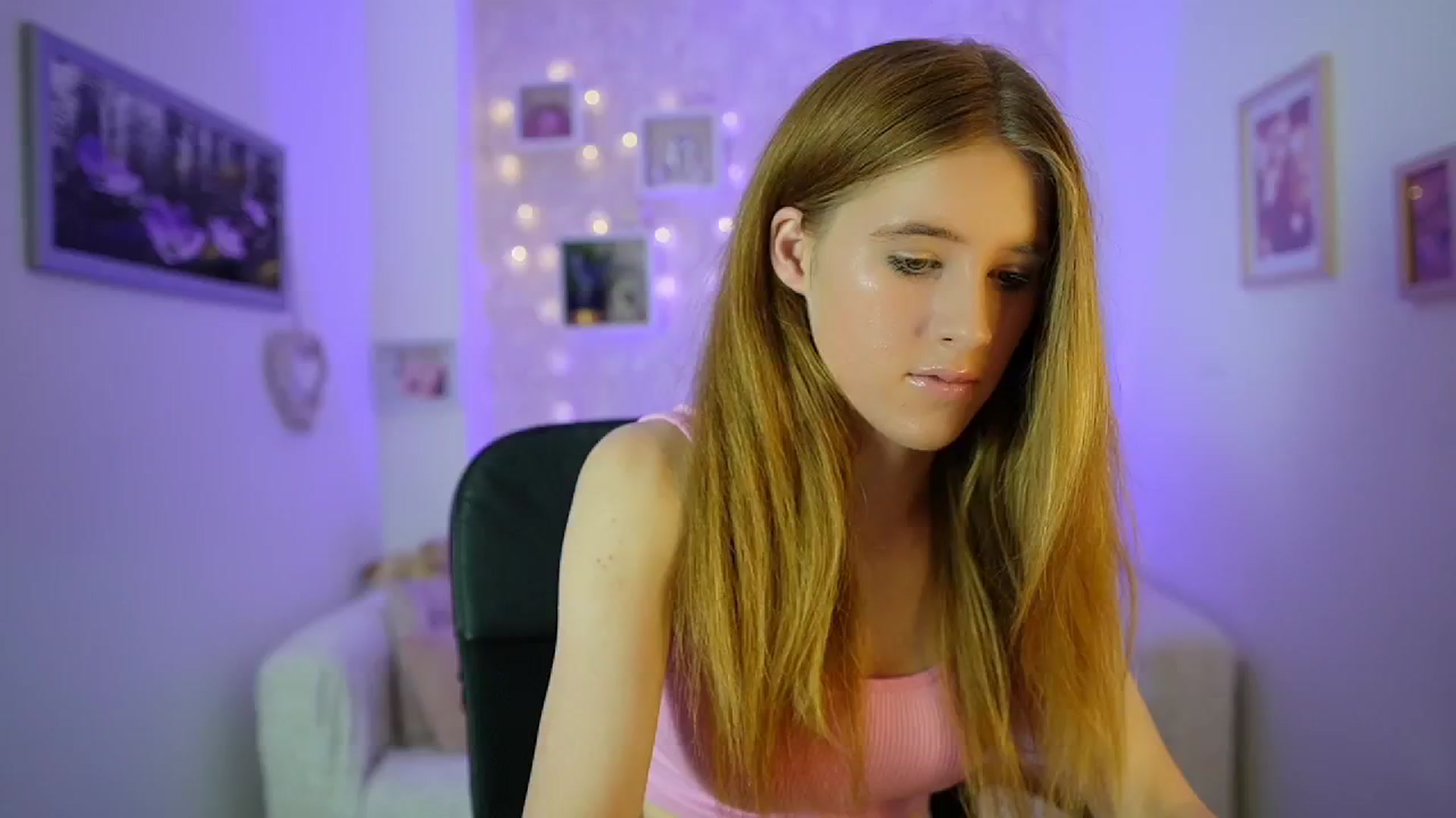 Gallery image thumbnail from Monika_Dee's myfreecams stream on, 06/20/2024, 14:04 image 11 of 20