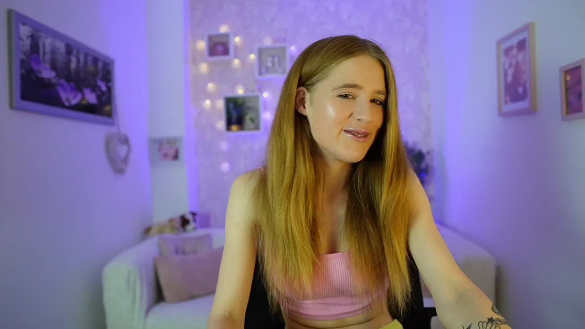 Gallery image thumbnail from Monika_Dee's myfreecams stream on, 06/20/2024, 14:46 image 1 of 20