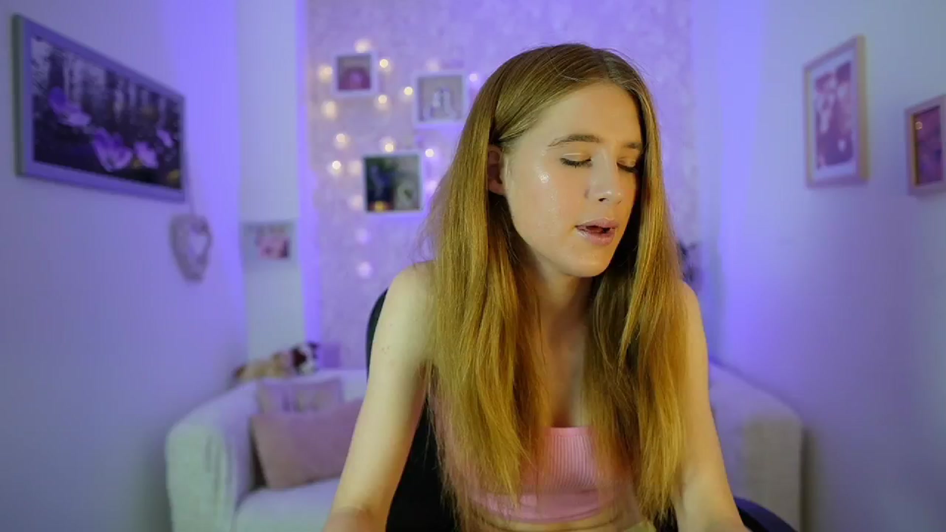 Gallery image thumbnail from Monika_Dee's myfreecams stream on, 06/20/2024, 14:46 image 2 of 20