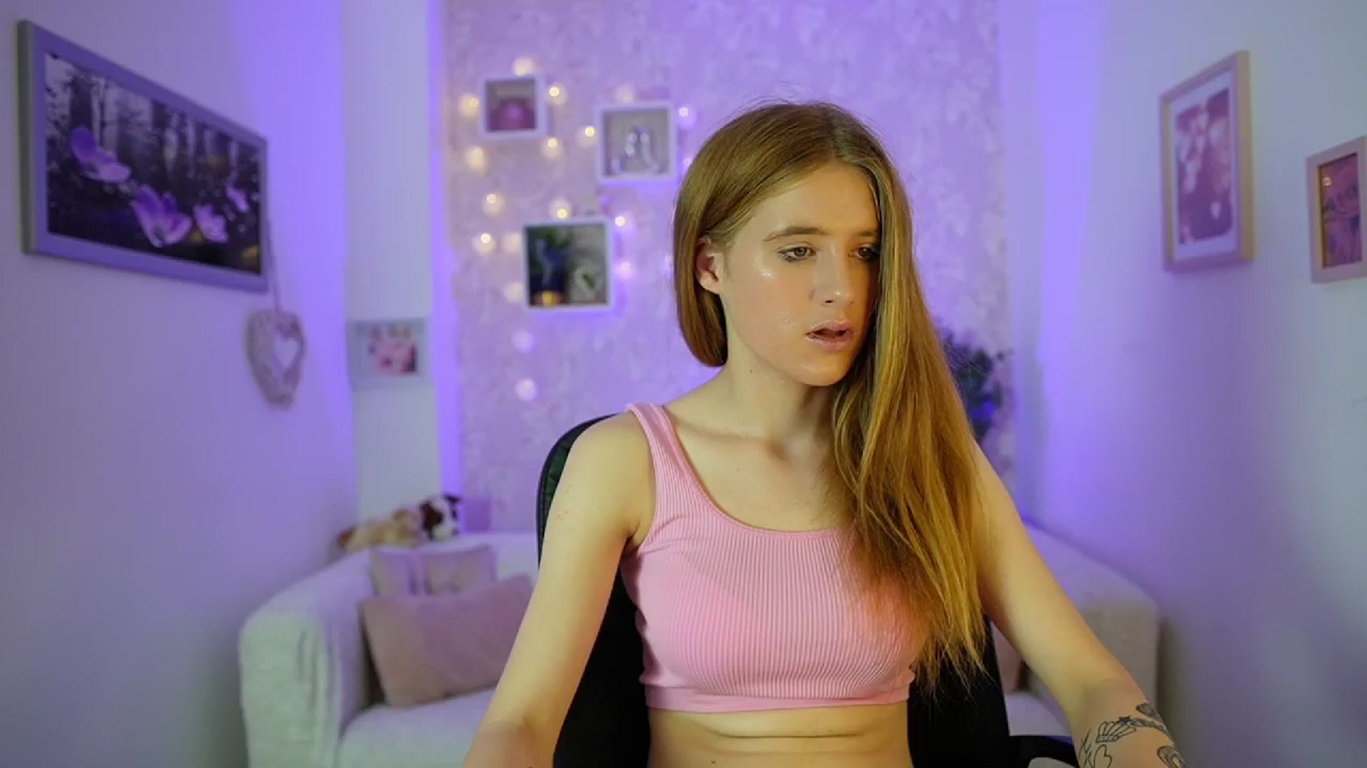 Gallery image thumbnail from Monika_Dee's myfreecams stream on, 06/20/2024, 15:12 image 13 of 20