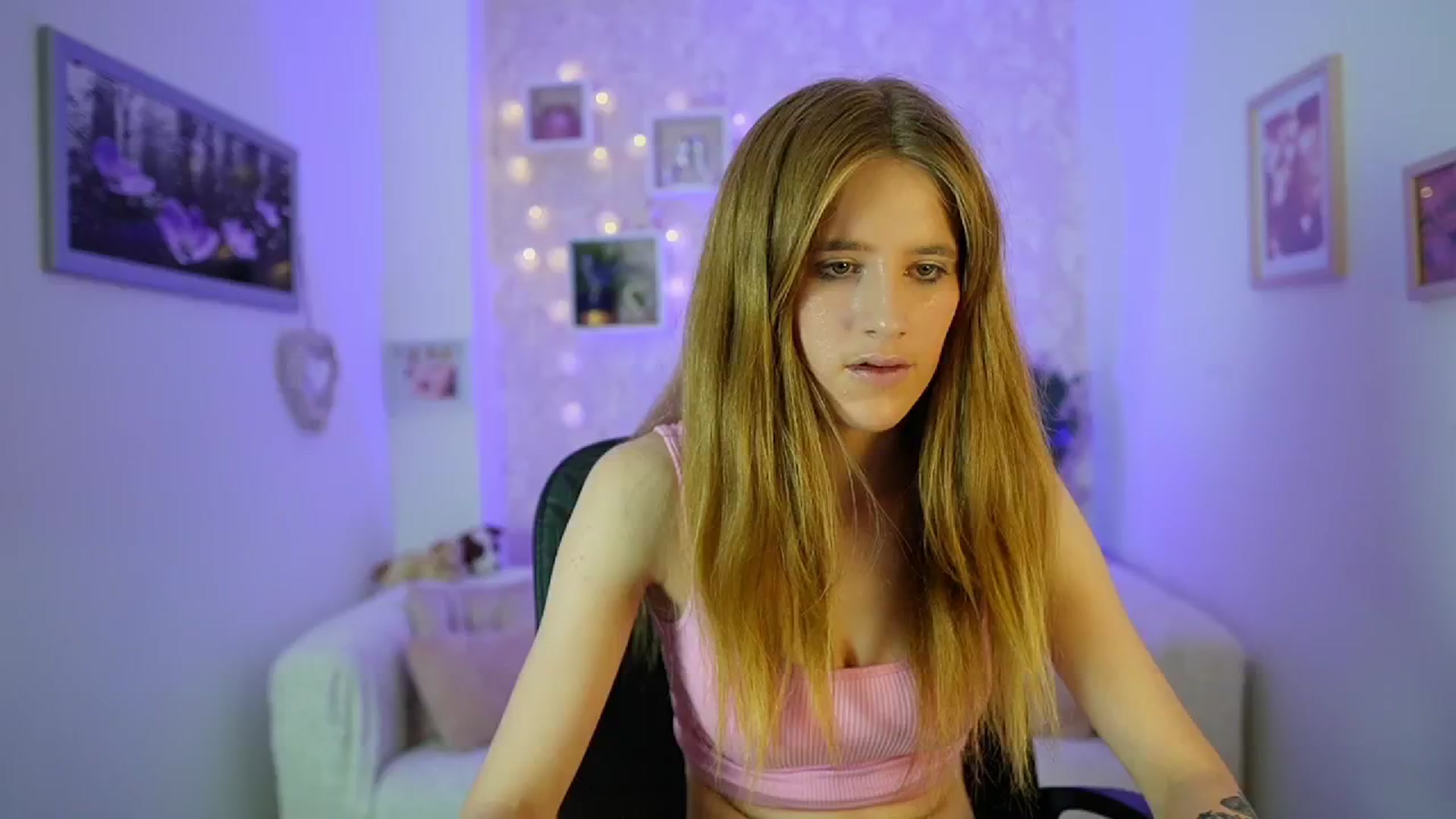 Gallery image thumbnail from Monika_Dee's myfreecams stream on, 06/20/2024, 17:01 image 17 of 20