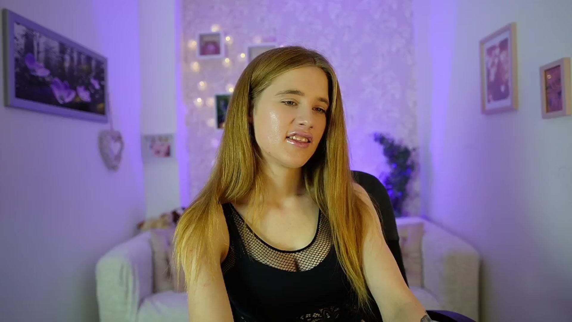 Gallery image thumbnail from Monika_Dee's myfreecams stream on, 06/24/2024, 14:37 image 4 of 20