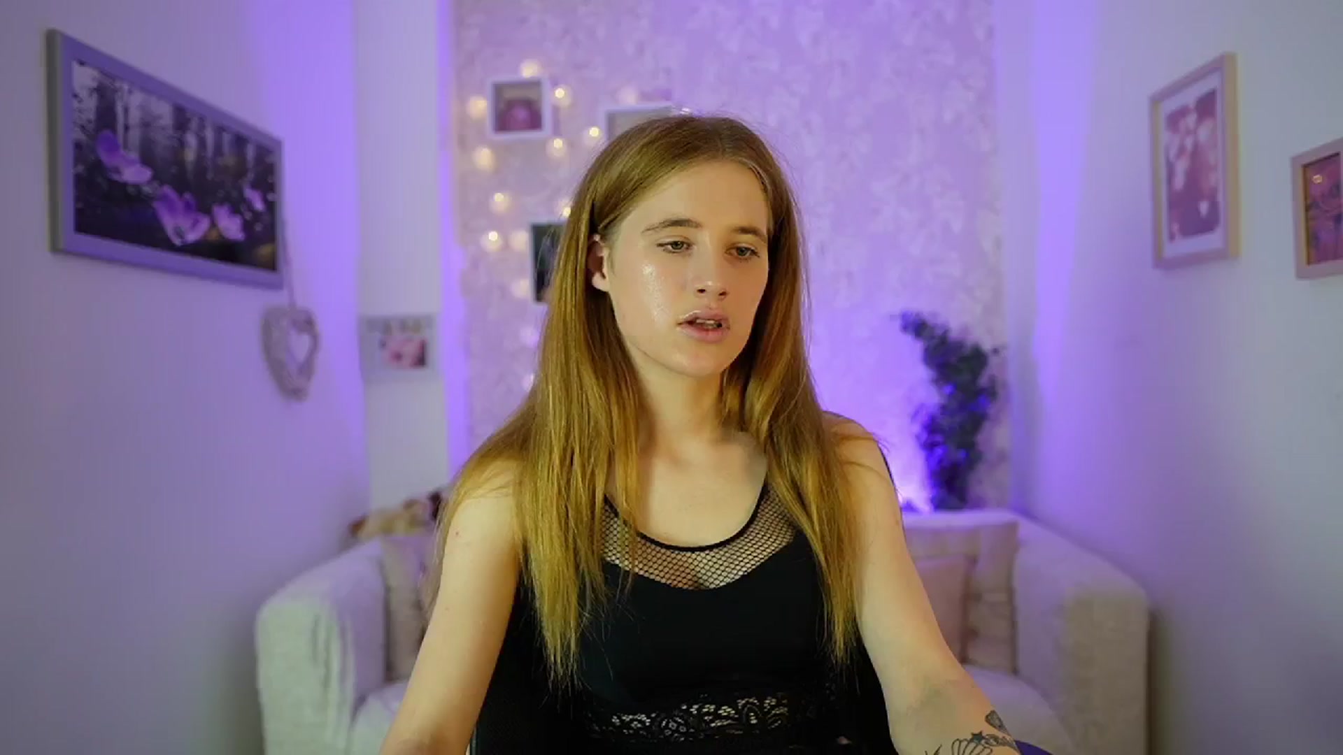 Gallery image thumbnail from Monika_Dee's myfreecams stream on, 06/24/2024, 16:48 image 8 of 20