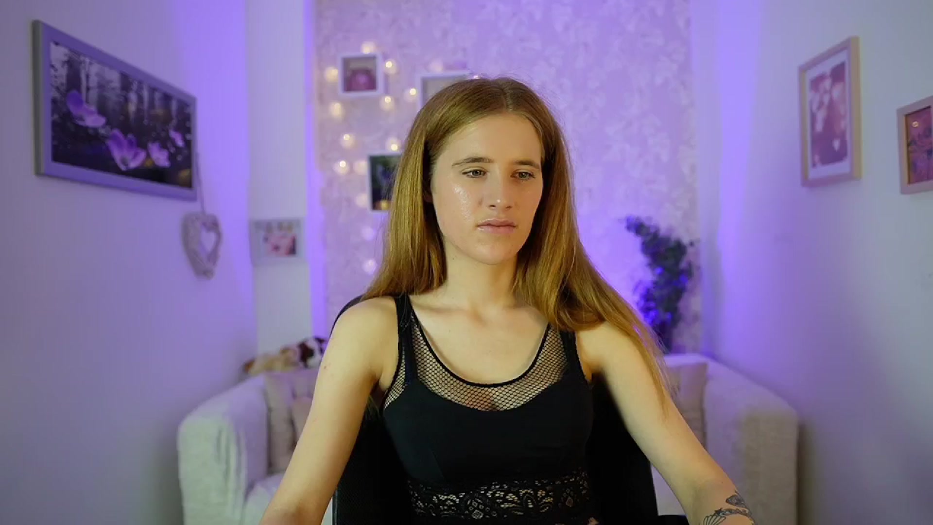 Gallery image thumbnail from Monika_Dee's myfreecams stream on, 06/24/2024, 16:48 image 12 of 20
