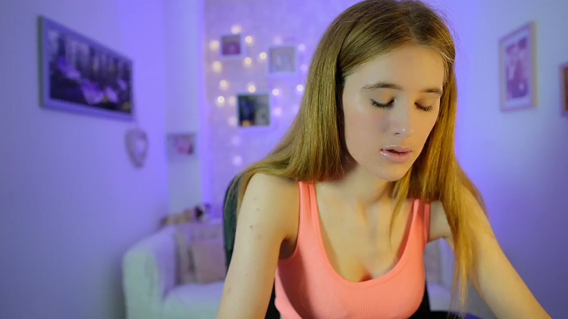 Gallery image thumbnail from Monika_Dee's myfreecams stream on, 06/25/2024, 13:57 image 7 of 20