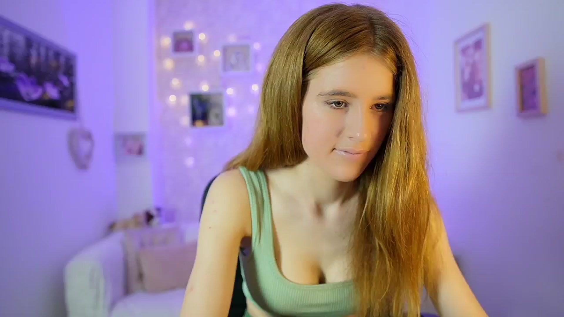 Gallery image thumbnail from Monika_Dee's myfreecams stream on, 06/26/2024, 13:24 image 11 of 20