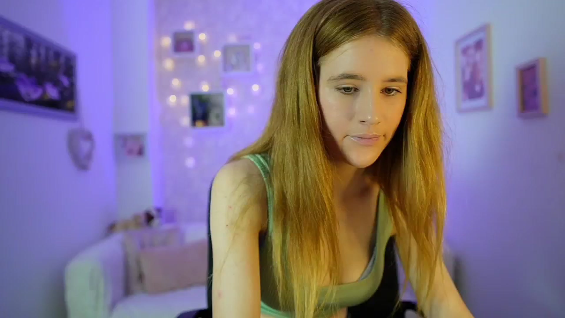 Gallery image thumbnail from Monika_Dee's myfreecams stream on, 06/26/2024, 14:08 image 11 of 20