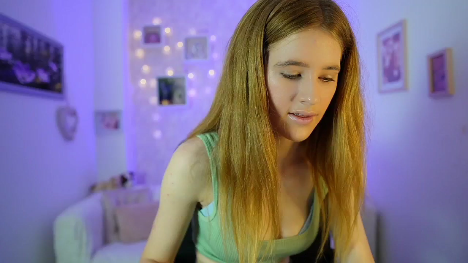 Gallery image thumbnail from Monika_Dee's myfreecams stream on, 06/26/2024, 14:08 image 12 of 20