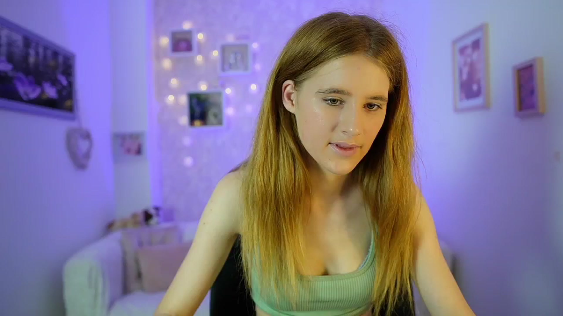 Gallery image thumbnail from Monika_Dee's myfreecams stream on, 06/26/2024, 16:07 image 9 of 20