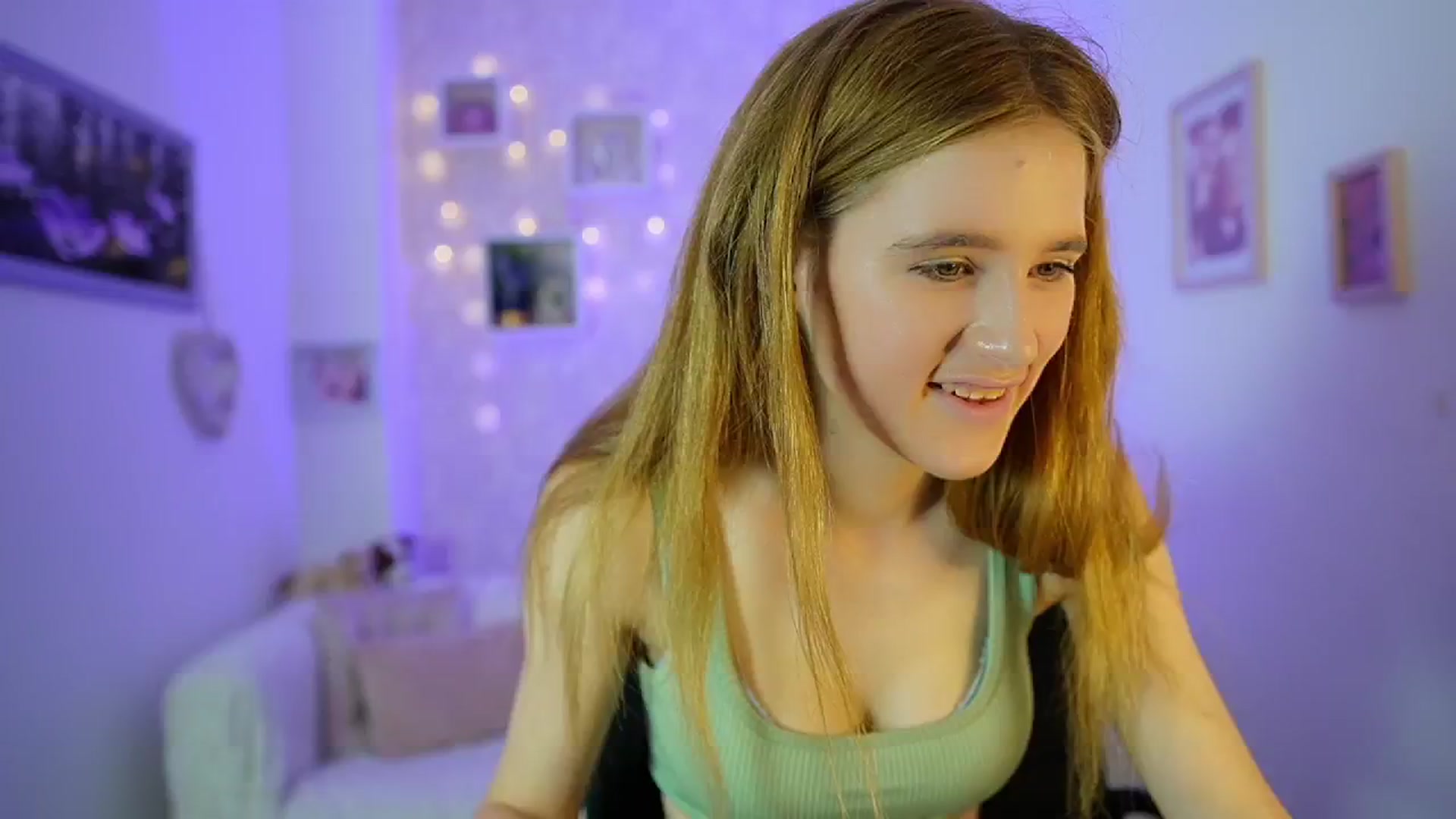 Gallery image thumbnail from Monika_Dee's myfreecams stream on, 06/26/2024, 17:03 image 12 of 20