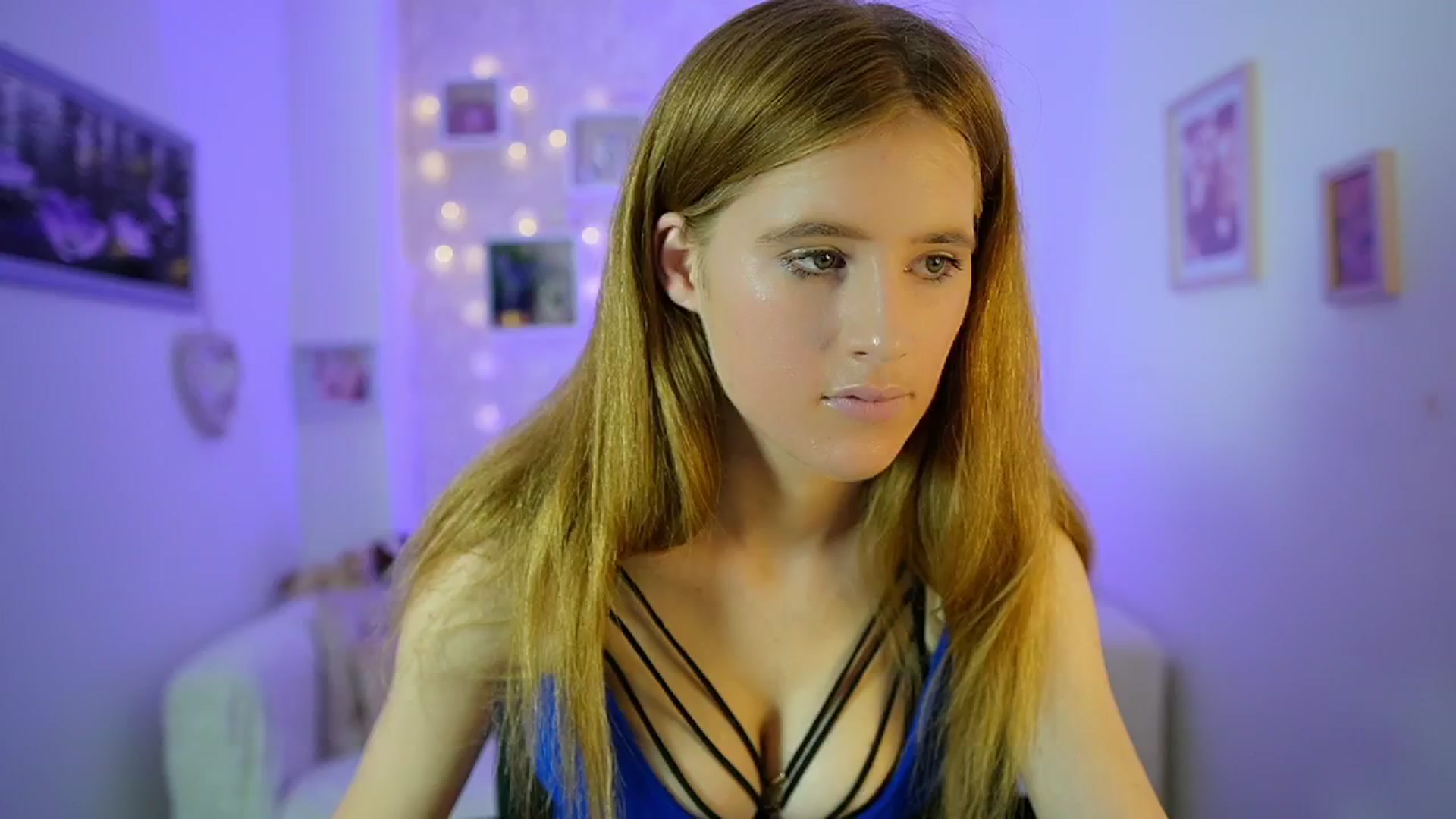 Gallery image thumbnail from Monika_Dee's myfreecams stream on, 06/27/2024, 17:06 image 9 of 20