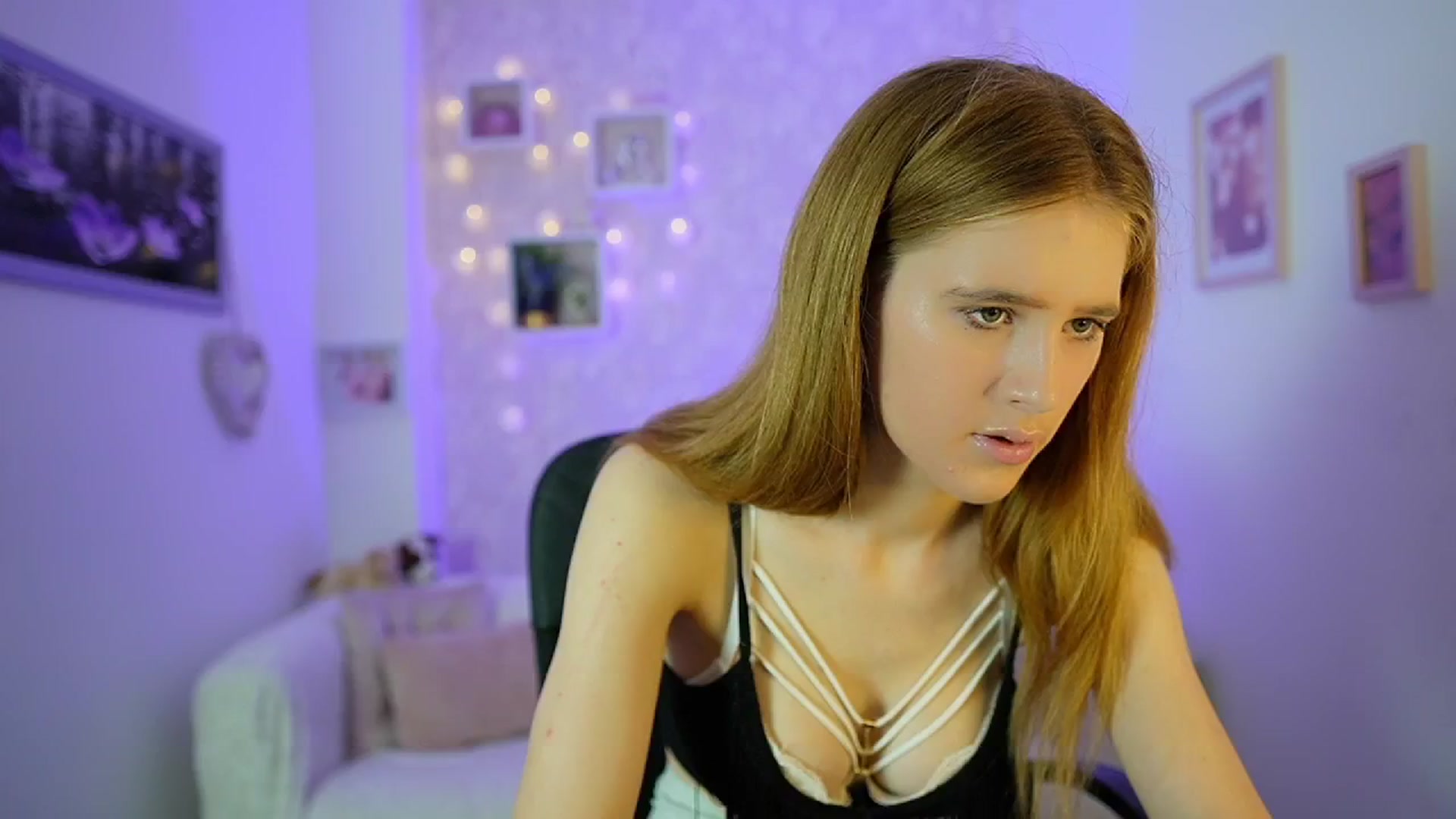 Gallery image thumbnail from Monika_Dee's myfreecams stream on, 06/28/2024, 13:54 image 10 of 20