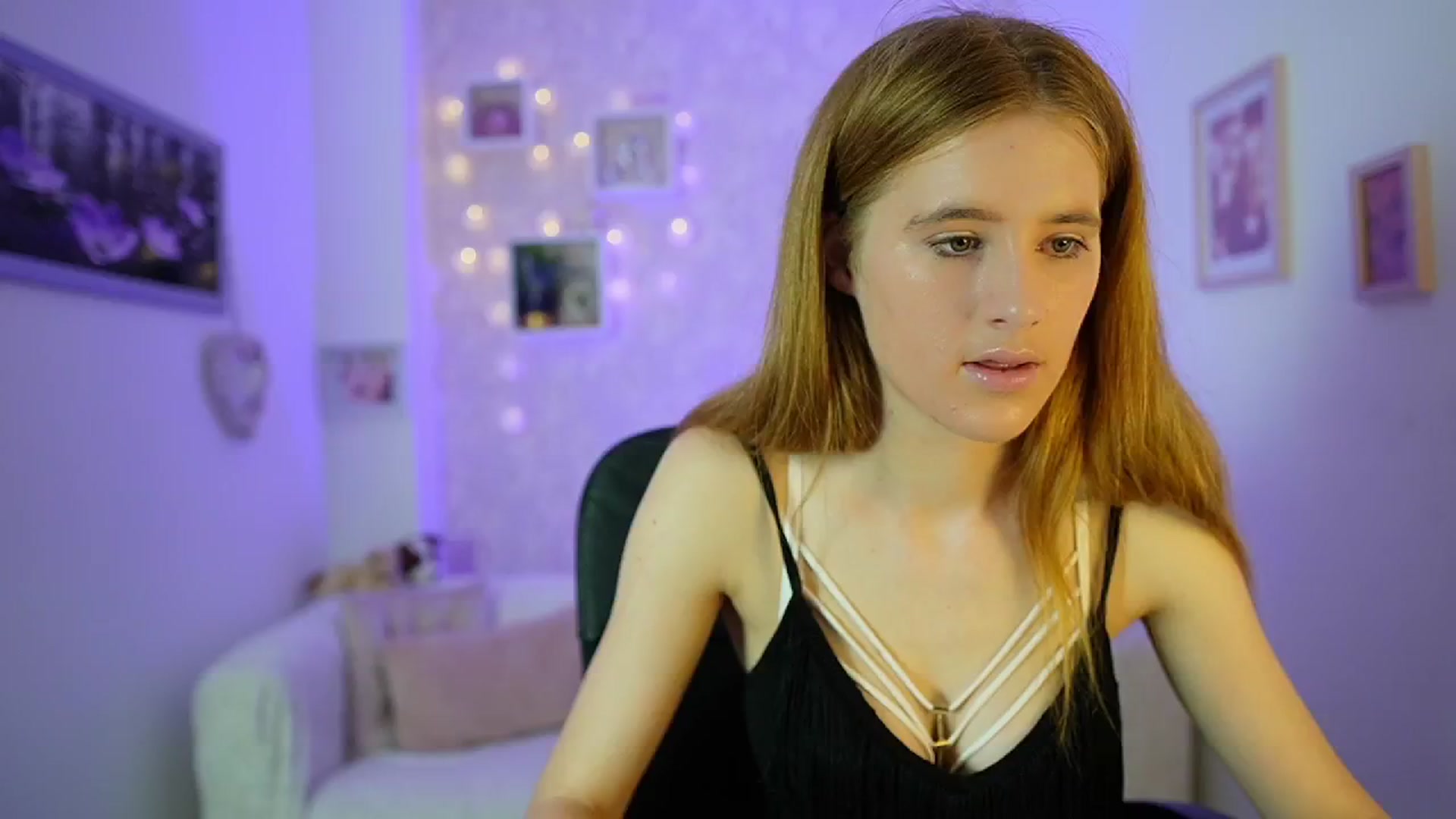 Gallery image thumbnail from Monika_Dee's myfreecams stream on, 06/28/2024, 15:01 image 17 of 20