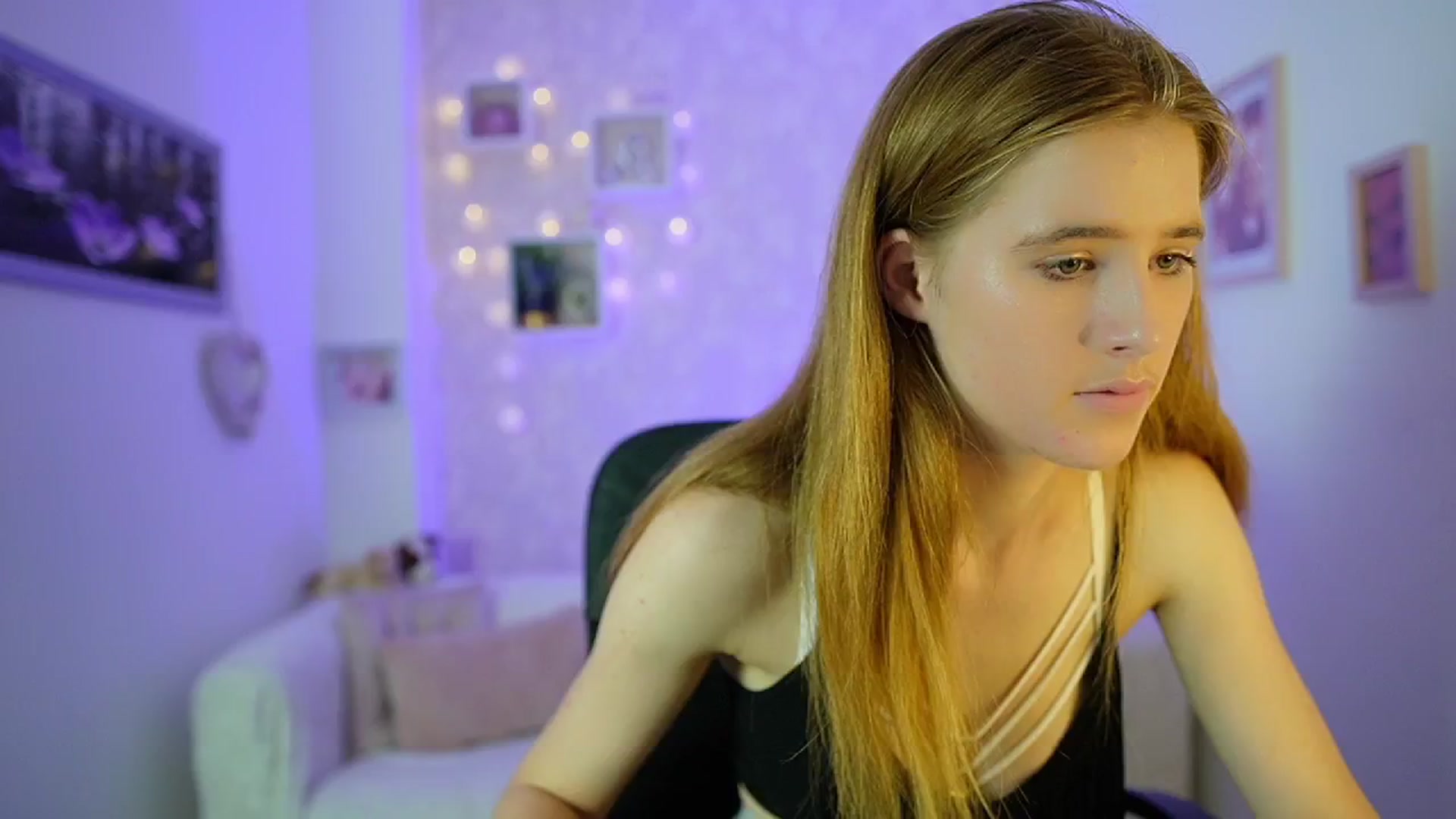 Gallery image thumbnail from Monika_Dee's myfreecams stream on, 06/28/2024, 15:56 image 15 of 20