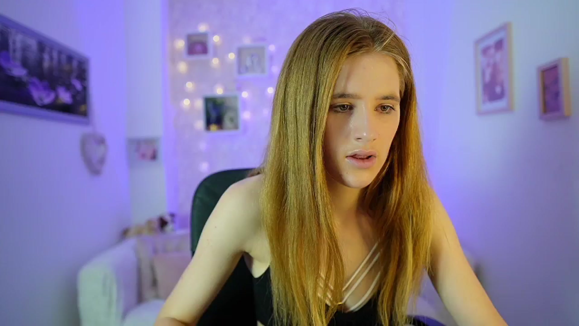 Gallery image thumbnail from Monika_Dee's myfreecams stream on, 06/28/2024, 17:06 image 13 of 20