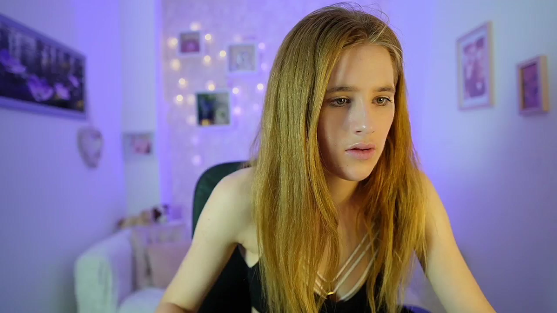 Gallery image thumbnail from Monika_Dee's myfreecams stream on, 06/28/2024, 17:06 image 6 of 20