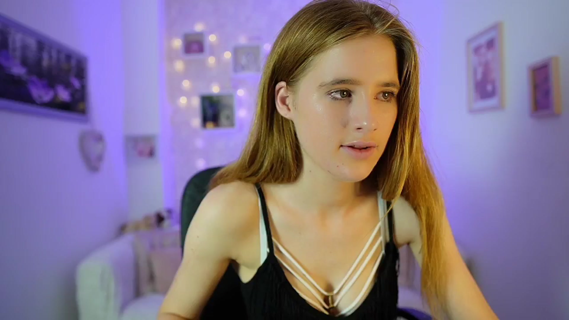 Gallery image thumbnail from Monika_Dee's myfreecams stream on, 06/28/2024, 17:06 image 15 of 20