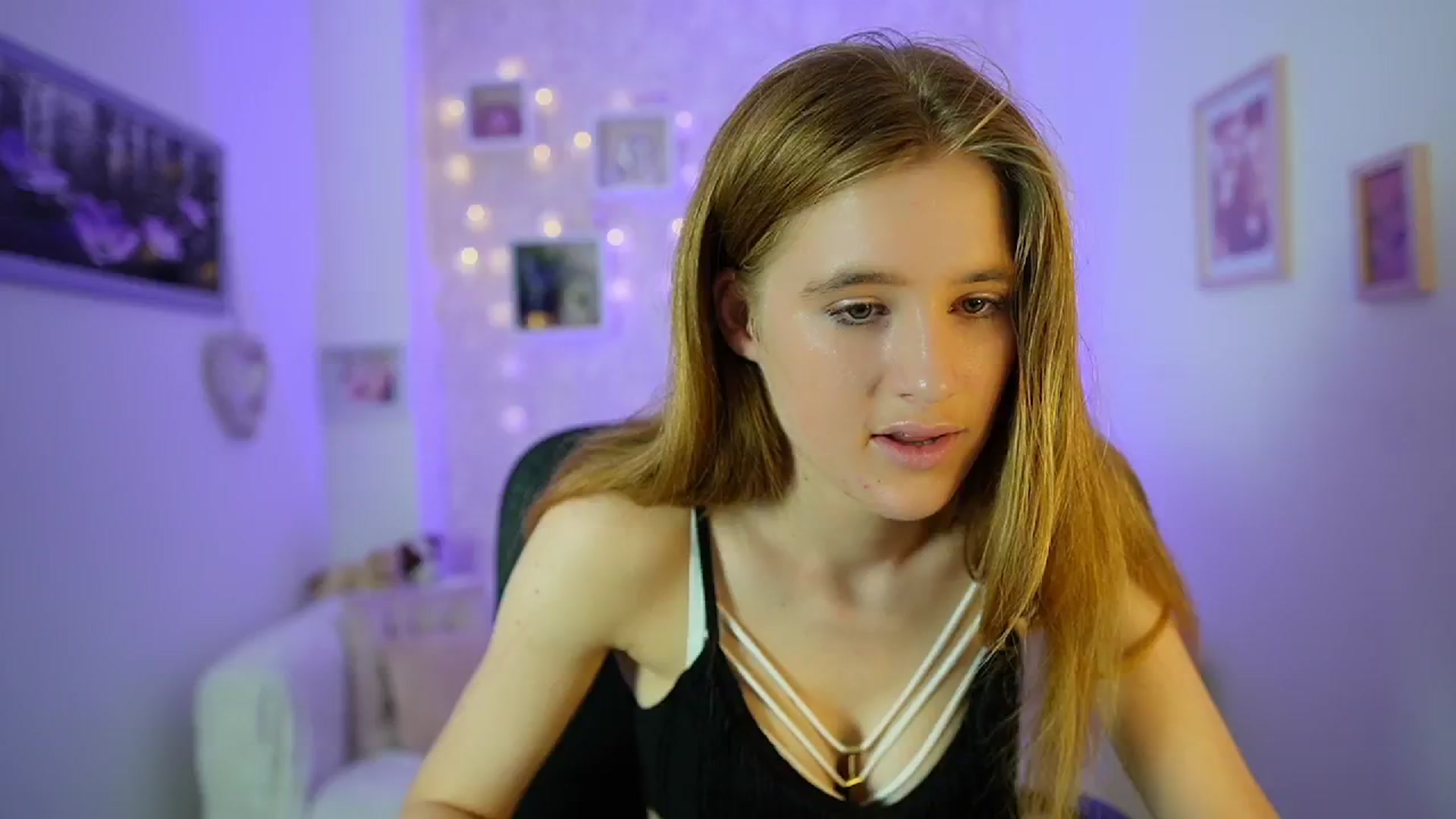 Gallery image thumbnail from Monika_Dee's myfreecams stream on, 06/28/2024, 17:06 image 18 of 20