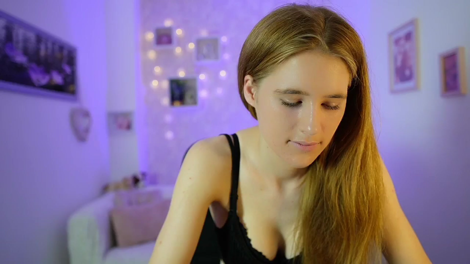 Gallery image thumbnail from Monika_Dee's myfreecams stream on, 07/01/2024, 16:25 image 4 of 20