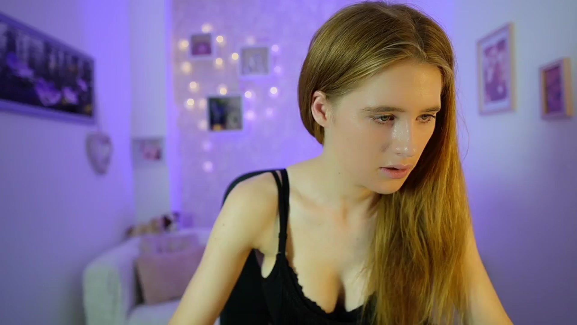 Gallery image thumbnail from Monika_Dee's myfreecams stream on, 07/01/2024, 16:25 image 6 of 20