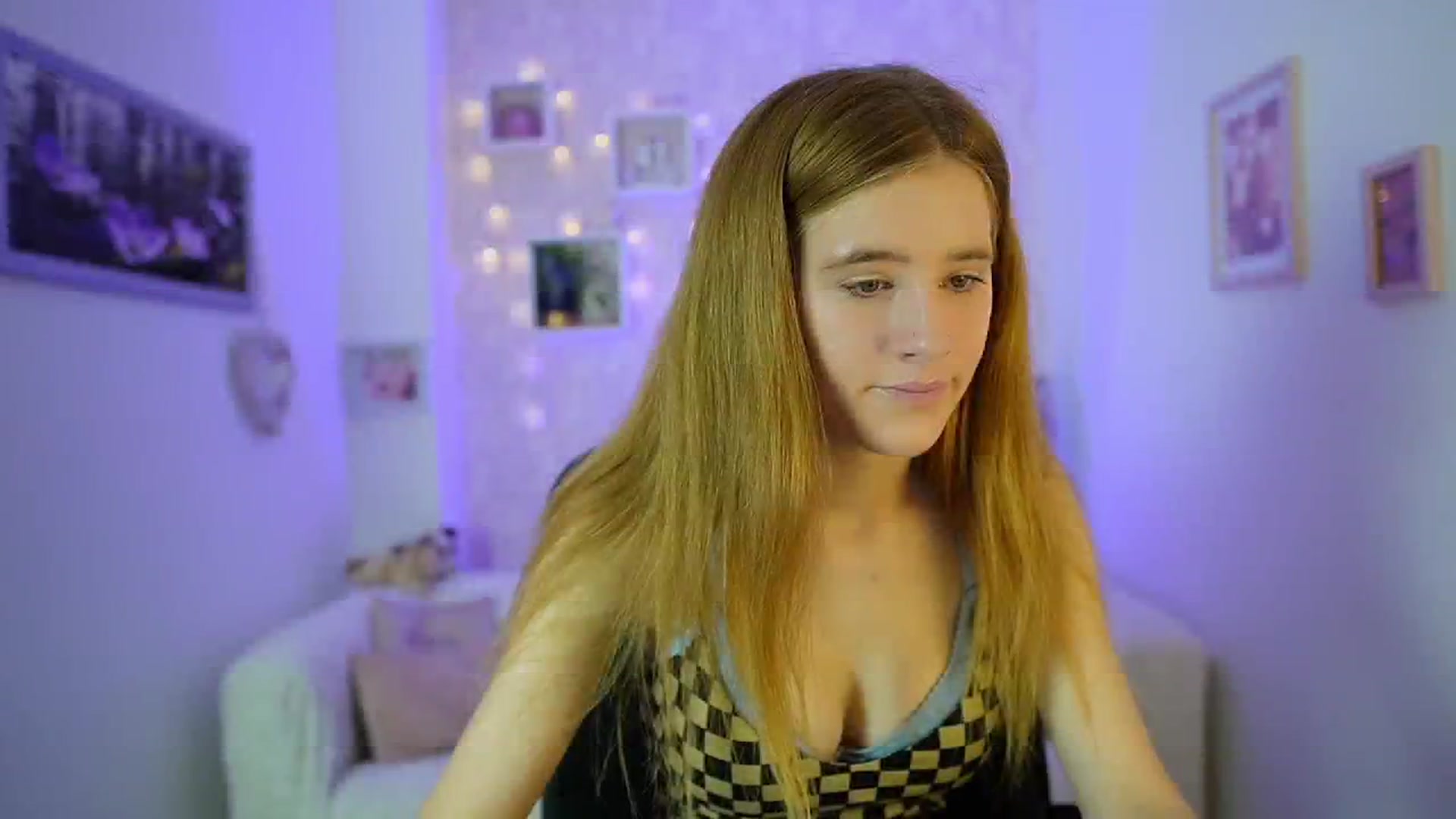 Gallery image thumbnail from Monika_Dee's myfreecams stream on, 07/03/2024, 12:45 image 8 of 20