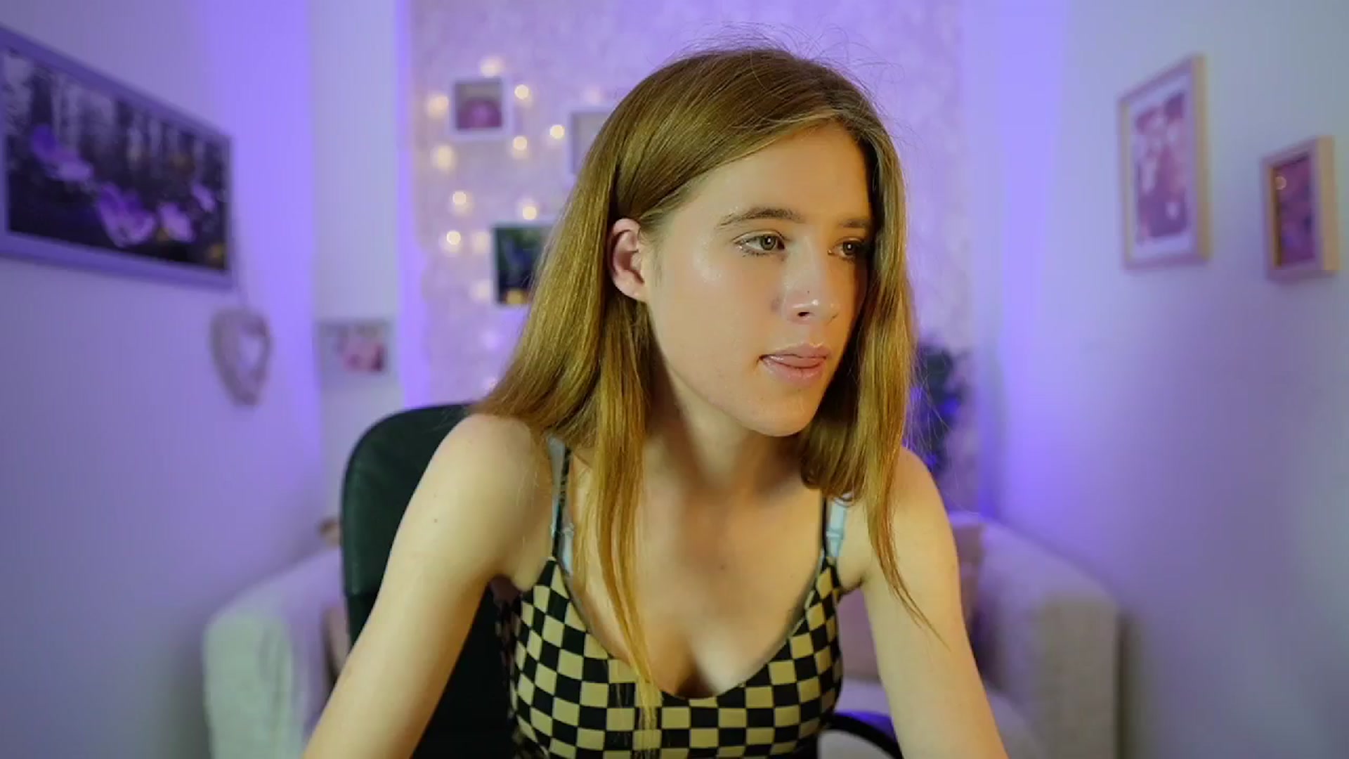 Gallery image thumbnail from Monika_Dee's myfreecams stream on, 07/03/2024, 14:28 image 7 of 20