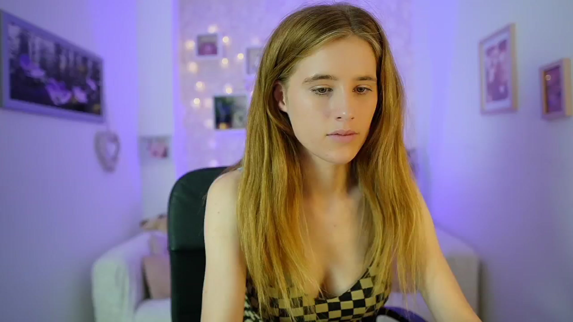 Gallery image thumbnail from Monika_Dee's myfreecams stream on, 07/03/2024, 16:53 image 1 of 20