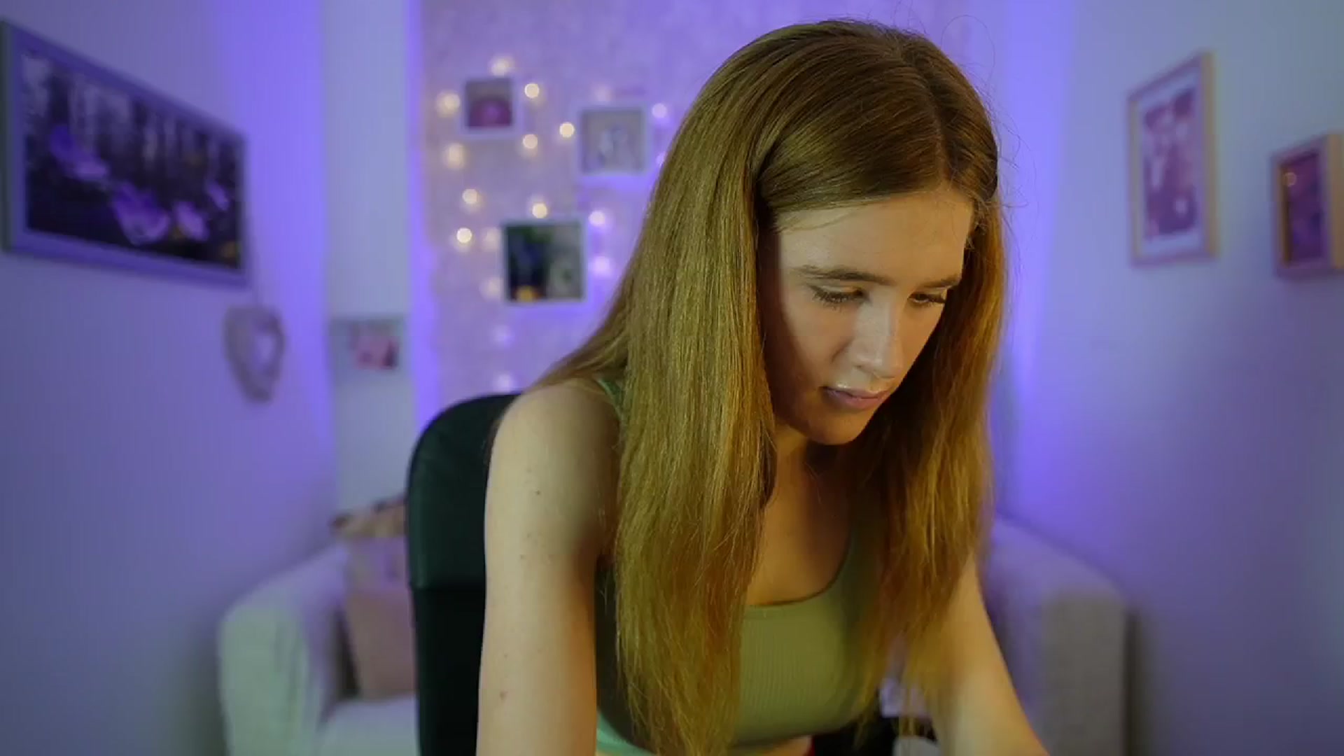Gallery image thumbnail from Monika_Dee's myfreecams stream on, 07/04/2024, 12:38 image 4 of 20