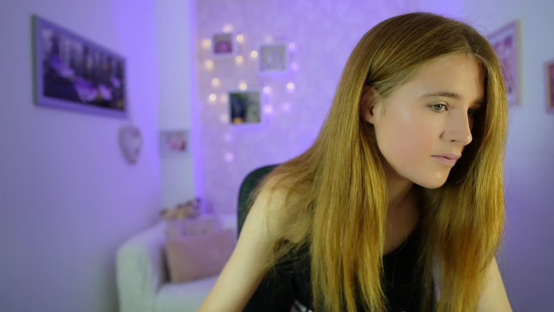 Gallery image thumbnail from Monika_Dee's myfreecams stream on, 07/05/2024, 13:16 image 2 of 20